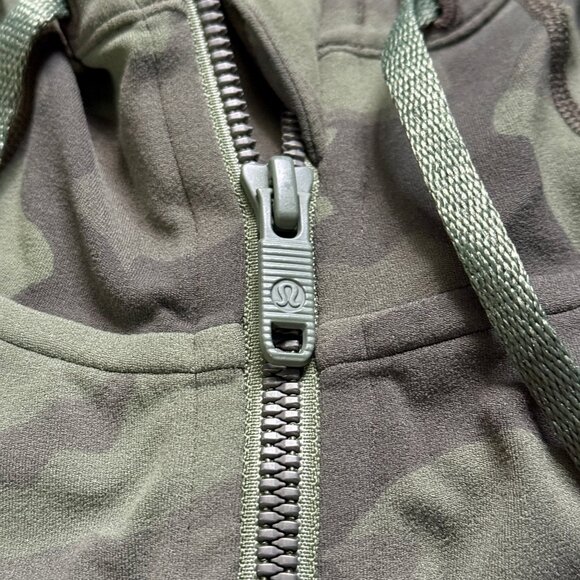 Lululemon Women's Hooded Define Jacket *Nulu - Green Camo - Picture 4 of 9